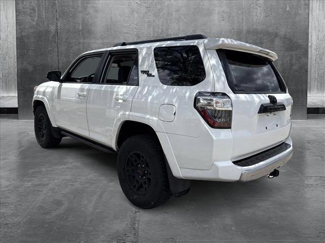 Photo of 2022 White Toyota 4Runner