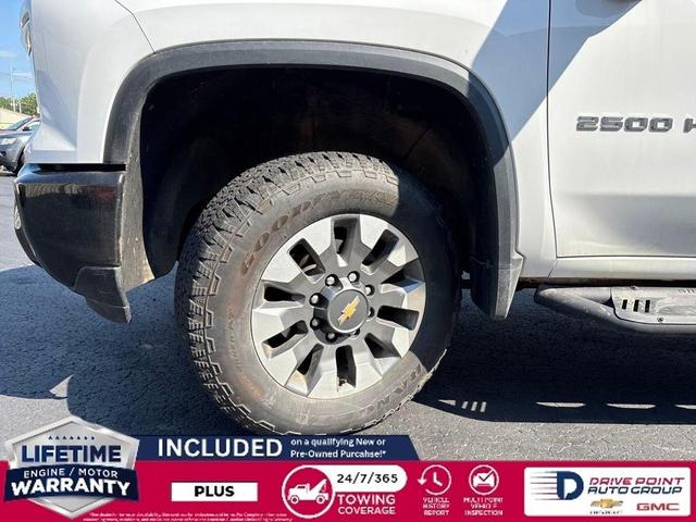 Photo of 2024 Summit White Chevrolet Silverado 2500