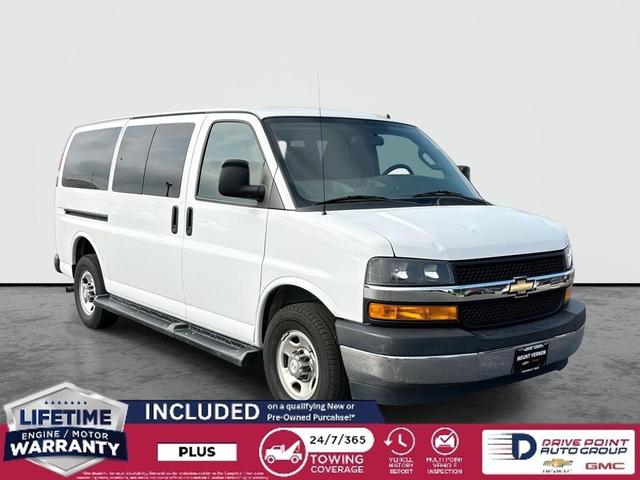 Photo of 2018 Summit White Chevrolet Express 3500
