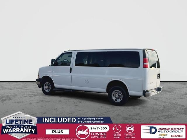 Photo of 2018 Summit White Chevrolet Express 3500