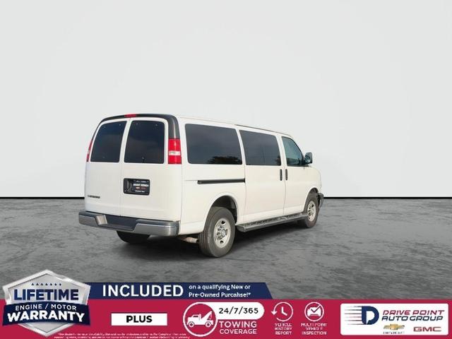 Photo of 2018 Summit White Chevrolet Express 3500