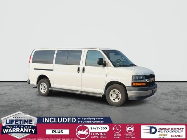 Photo of 2018 Summit White Chevrolet Express 3500