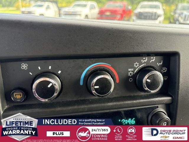 Photo of 2018 Summit White Chevrolet Express 3500