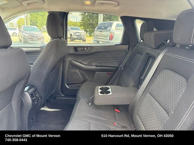 Photo of 2023 Oxford White Ford Escape
