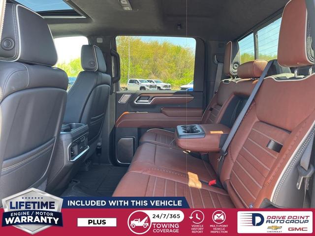 Photo of 2025 White Frost Tri-Coat GMC Sierra 2500