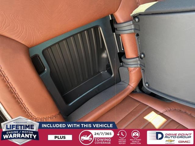Photo of 2025 White Frost Tri-Coat GMC Sierra 2500