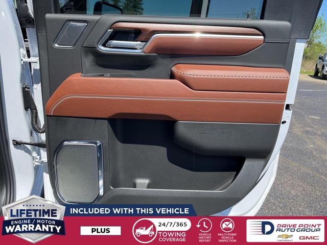 Photo of 2025 White Frost Tri-Coat GMC Sierra 2500
