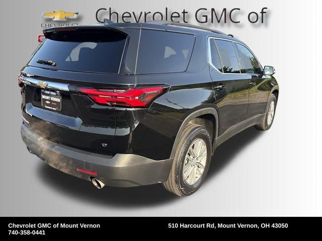 Photo of 2023 Mosaic Black Metallic Chevrolet Traverse