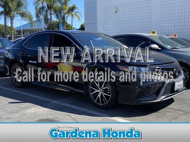 Photo of 2022 Black Toyota Camry