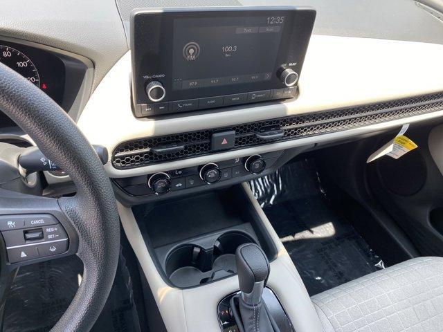 Photo of 2025 Platinum White Pearl Honda HR-V