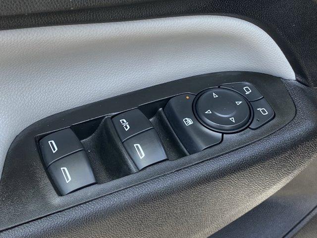 Photo of 2020 Summit White Chevrolet Equinox