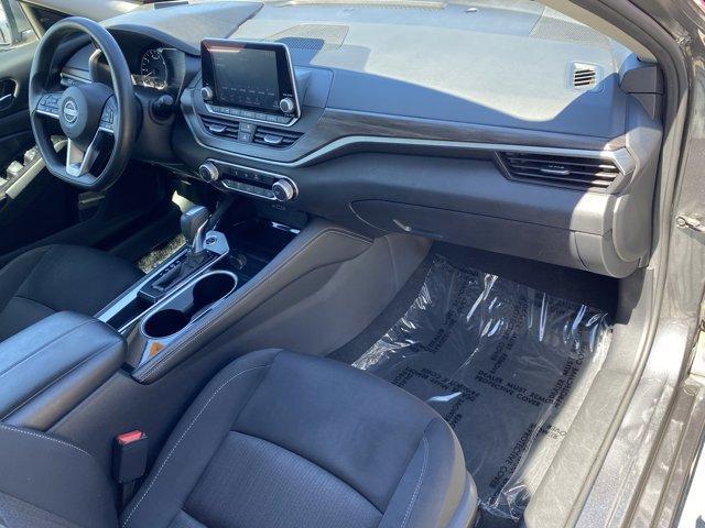 Photo of 2023 Gun Metallic Nissan Altima