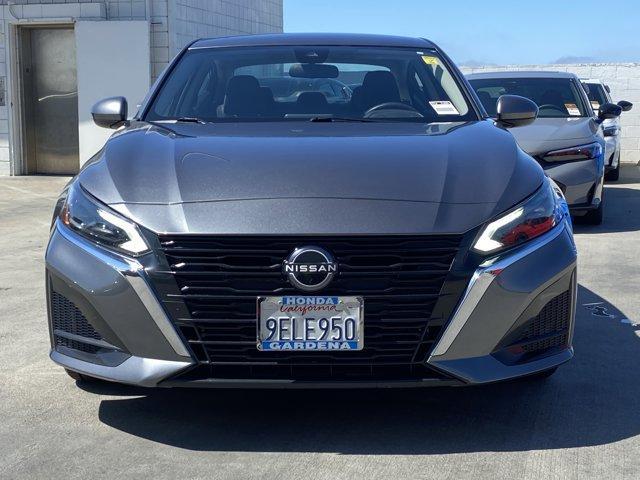 Photo of 2023 Gun Metallic Nissan Altima