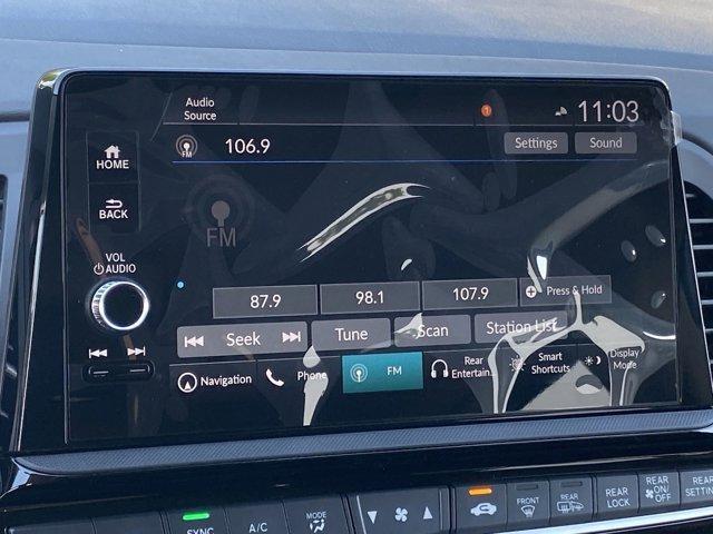 Photo of 2025 Platinum White Pearl Honda Odyssey