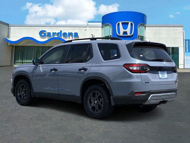 Photo of 2025 Sonic Gray Pearl Honda Pilot
