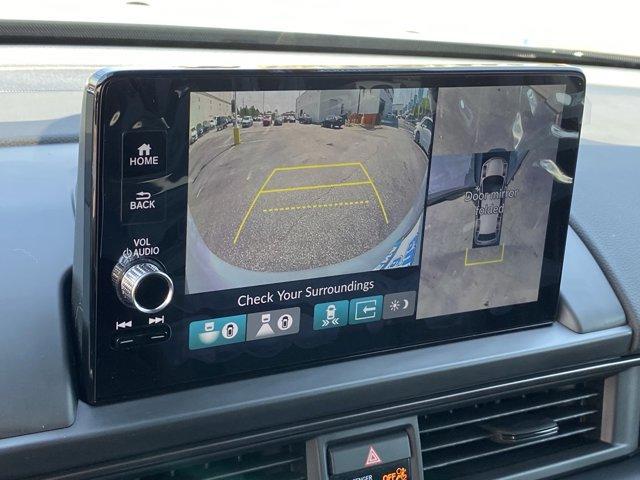 Photo of 2025 Sonic Gray Pearl Honda Pilot