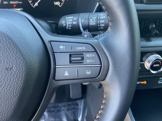 Photo of 2025 Platinum White Pearl Honda CR-V Hybrid