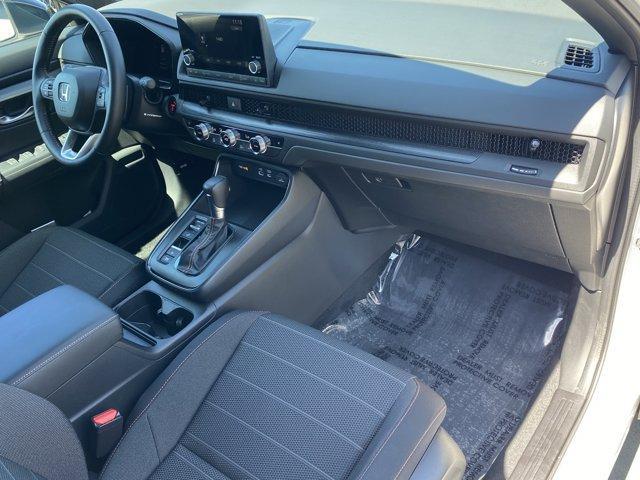 Photo of 2025 Platinum White Pearl Honda CR-V Hybrid