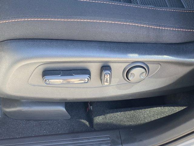Photo of 2025 Platinum White Pearl Honda CR-V Hybrid