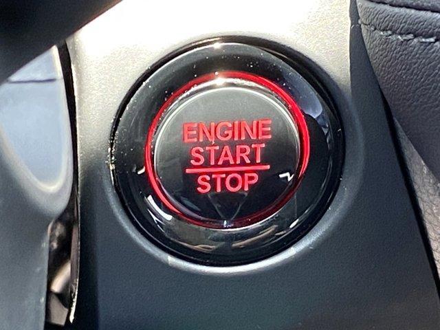 Photo of 2026 Platinum White Pearl Honda HR-V