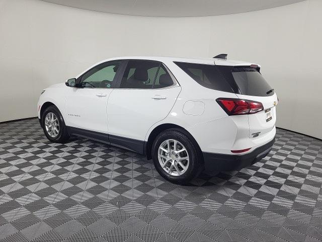 Photo of 2023 Summit White Chevrolet Equinox