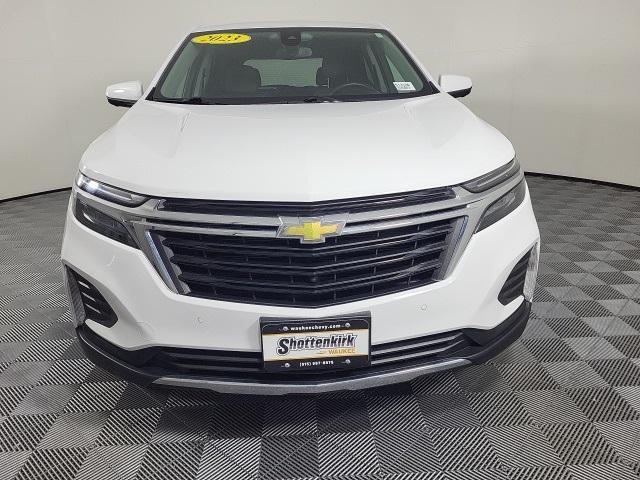 Photo of 2023 Summit White Chevrolet Equinox