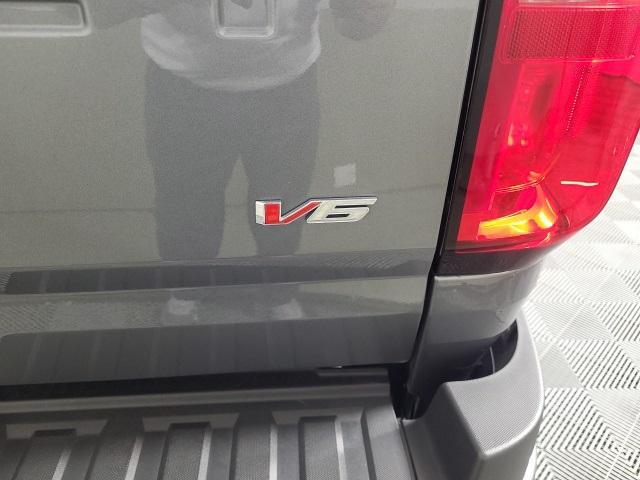 Photo of 2022 Satin Steel Metallic Chevrolet Colorado