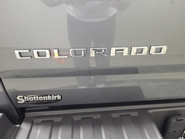 Photo of 2022 Satin Steel Metallic Chevrolet Colorado