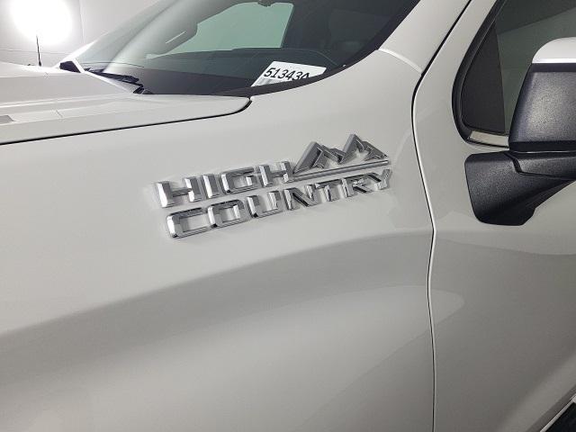 Photo of 2019 Iridescent Pearl Tricoat Chevrolet Silverado 1500