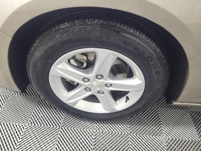 Photo of 2024 Mineral Gray Metallic Chevrolet Malibu