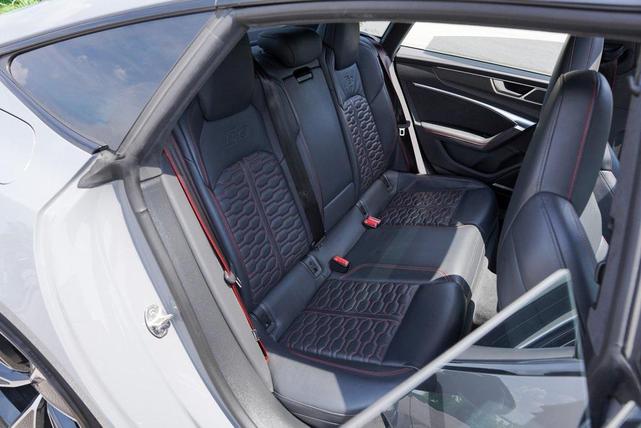 Photo of 2022 Gray Audi RS 7