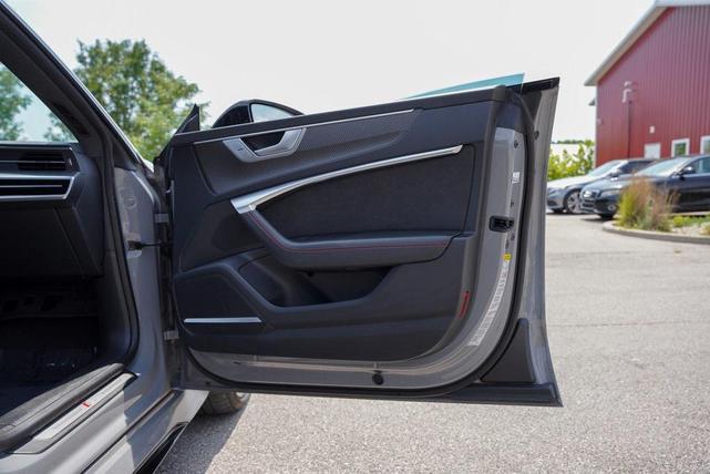Photo of 2022 Gray Audi RS 7