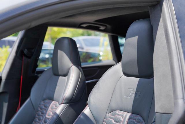 Photo of 2022 Gray Audi RS 7