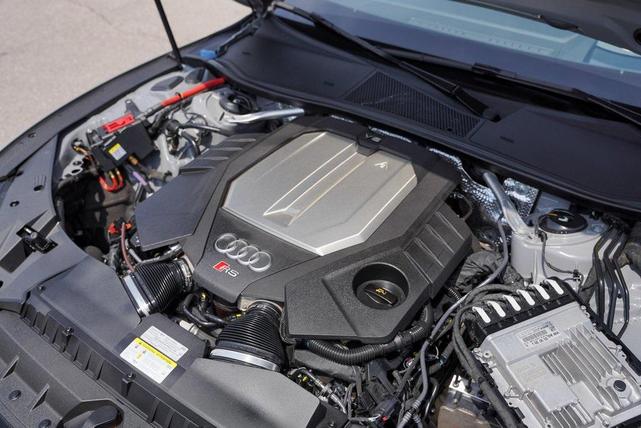 Photo of 2022 Gray Audi RS 7