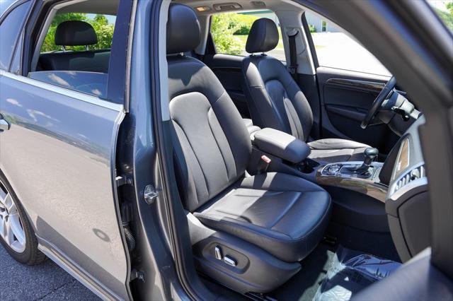 Photo of 2016 Monsoon Gray Metallic Audi Q5