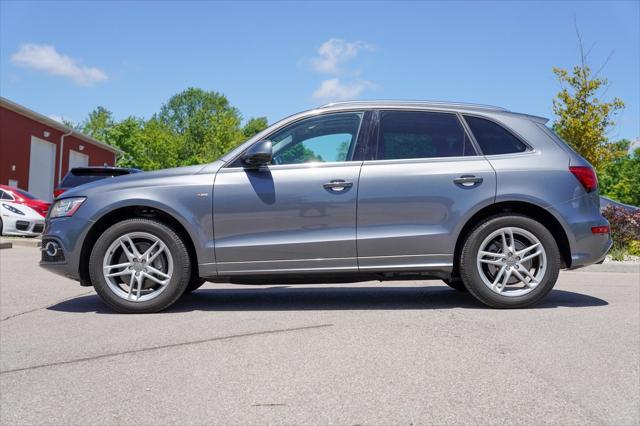 Photo of 2016 Monsoon Gray Metallic Audi Q5