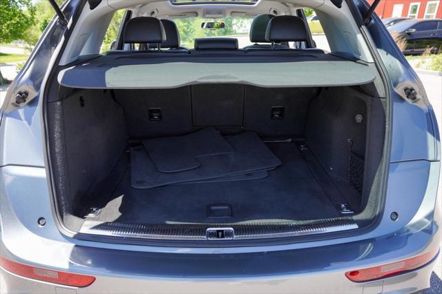 Photo of 2016 Monsoon Gray Metallic Audi Q5