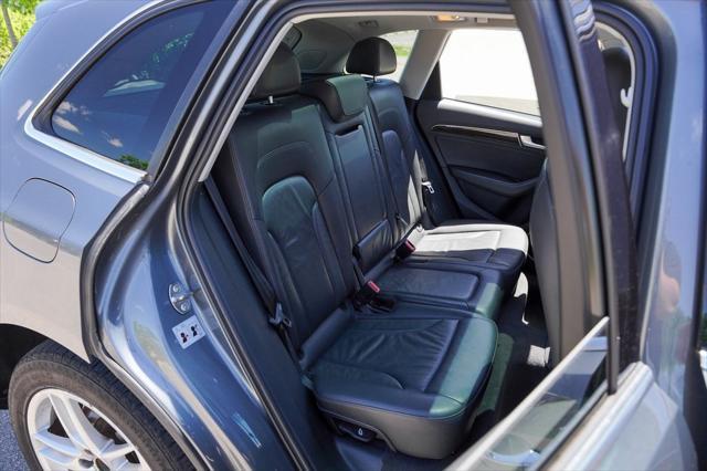 Photo of 2016 Monsoon Gray Metallic Audi Q5