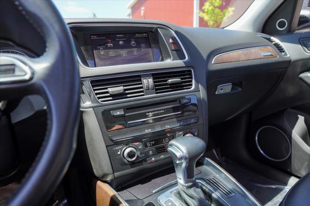 Photo of 2016 Monsoon Gray Metallic Audi Q5