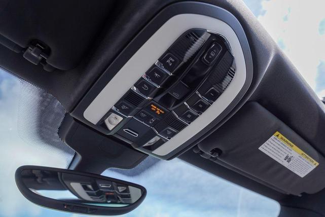 Photo of 2016 Gray Porsche Cayenne