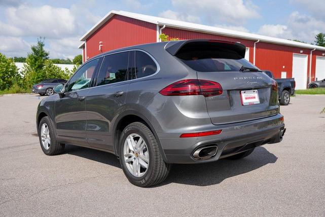 Photo of 2016 Gray Porsche Cayenne