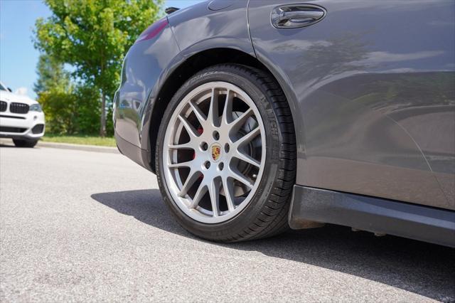 Photo of 2015 Gray Porsche Panamera