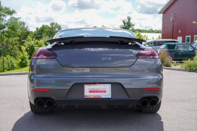 Photo of 2015 Gray Porsche Panamera