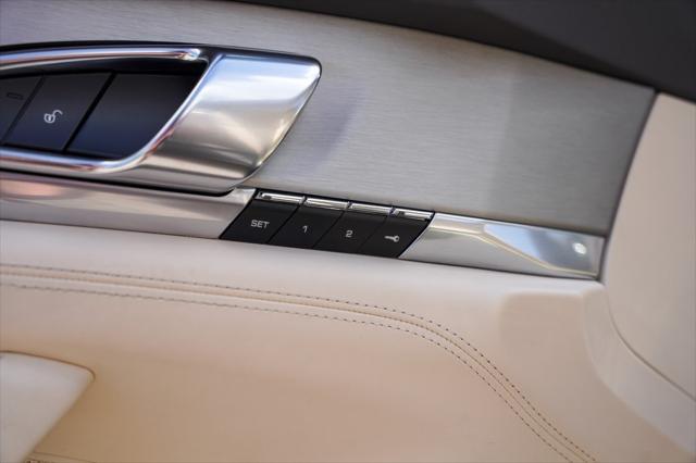Photo of 2015 Gray Porsche Panamera