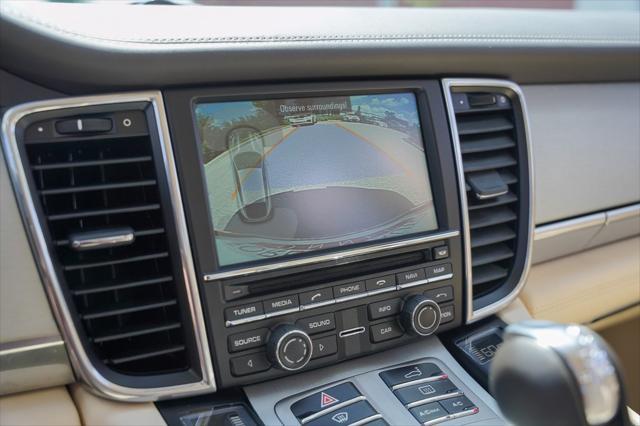 Photo of 2015 Gray Porsche Panamera