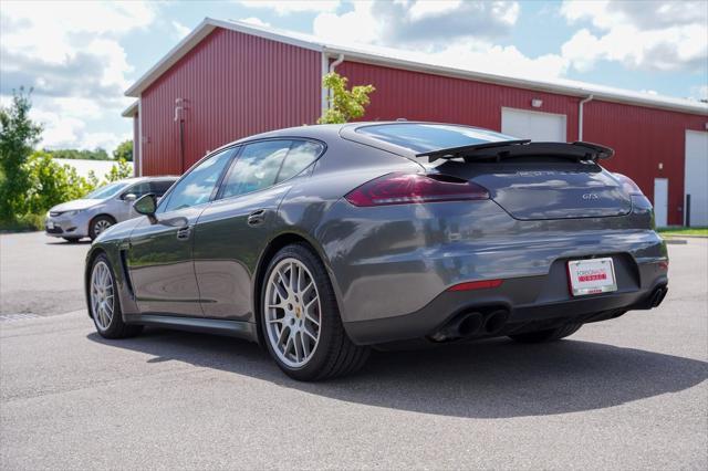 Photo of 2015 Gray Porsche Panamera