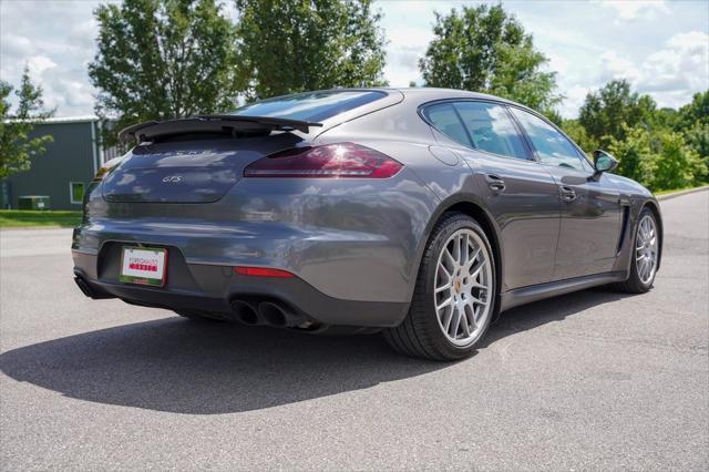 Photo of 2015 Gray Porsche Panamera