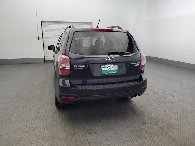 Photo of 2014 Dark Gray Metallic Subaru Forester