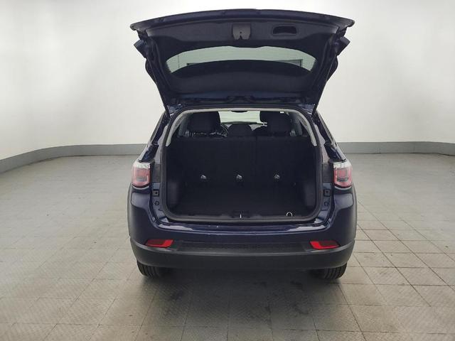 Photo of 2017 Blue Jeep New Compass