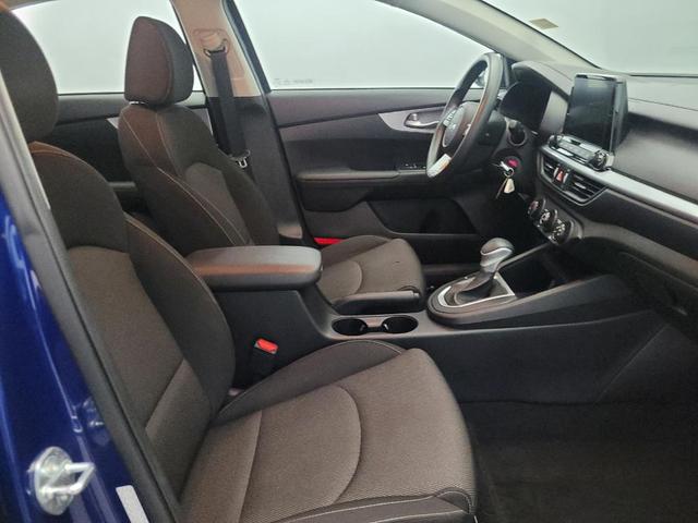 Photo of 2023 Deep Sea Blue Kia Forte